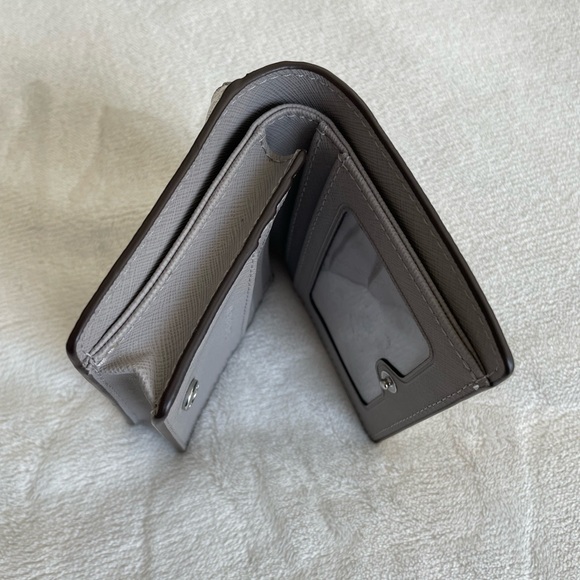 Michael Kors Montgomery Carryall Card Case/Wallet - Picture 7 of 8